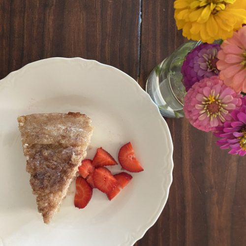 Cinnamon Roll Skillet Coffee Cake