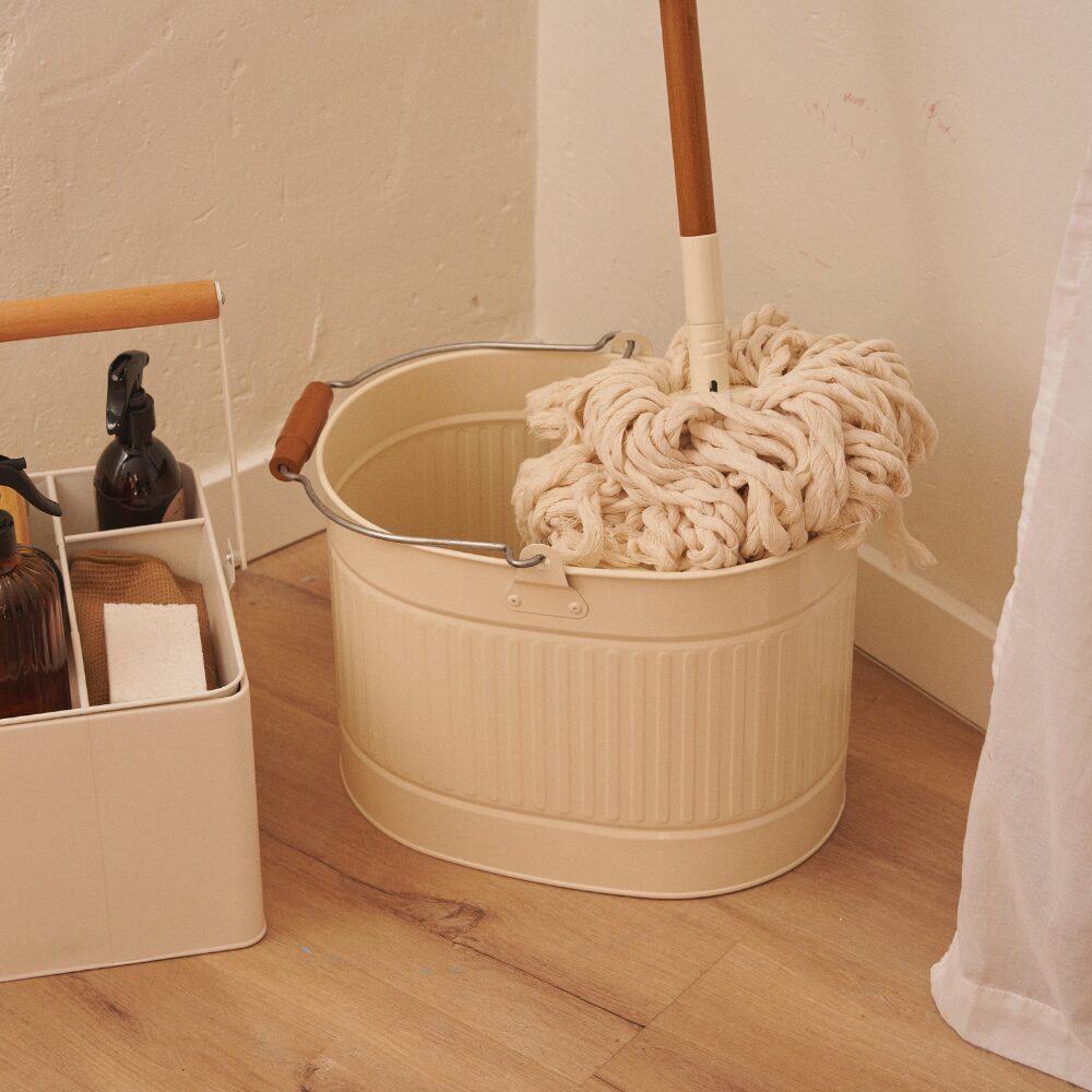 Deep Cleaning vs. Regular Cleaning